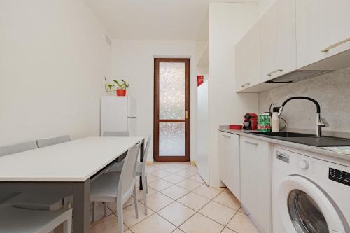 Cesate Apartment | Casa di Shrek 110mq - 6 letti singoli con grande terrazzo