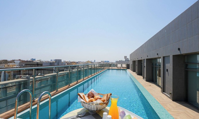 Sari Street Hotel | Casa Diora Hotel Al Rawdah