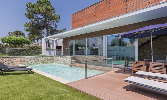 Carrasqueira House | Casa do Meco by LovelyStay