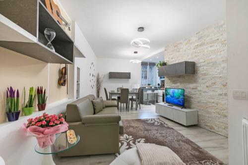 Arco Apartment | Casa Elda - Happy Rentals