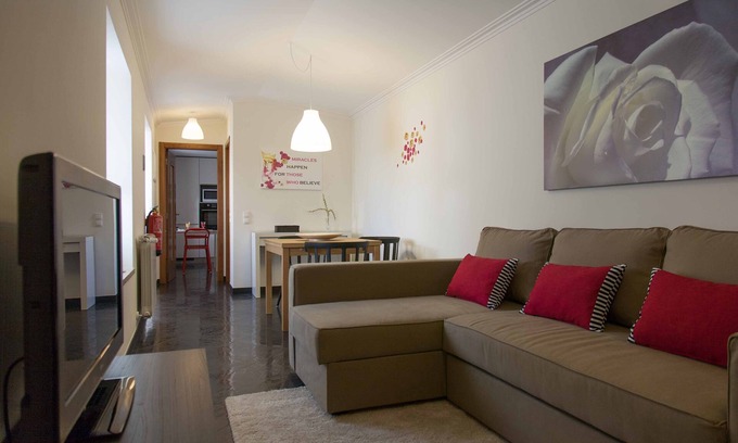 Lumiar Apartment | Casa em Páteo Tradicional - Casa Rainha Santa Isabel