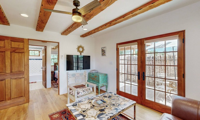 Historic Eastside Cottage | Casa Escondida - AC, Free WiFi, Full Kitchen, Private Patio & Grill