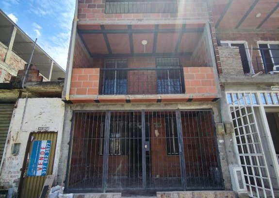 Candelaria House | Casa Familiar Robles