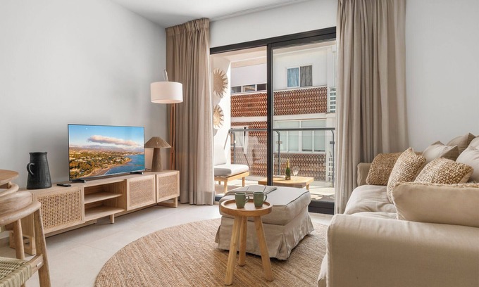 Estepona Apartment | Casa Good Living - 50 meters from beach