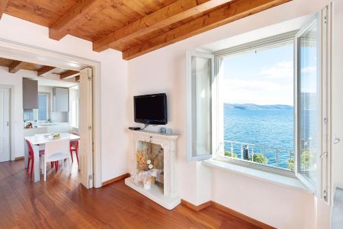 Gargnano Apartment | Casa Grazia - Appartamento Luce