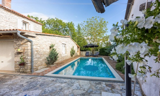 Heki House | Casa Gustinka with Private pool