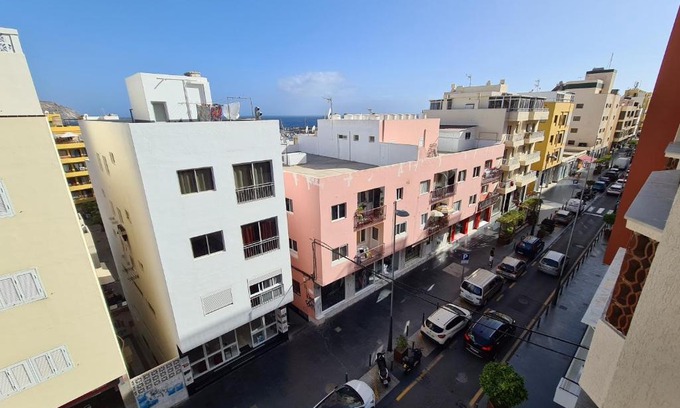 Los Cristianos Apartment | Casa Iglesia only 200 meters to the sea, balcony, sea view, air conditioning