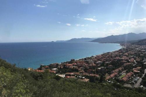 Magliolo Apartment | Casa indipendente su due livelli in Liguria-vista mare 6-7 Posti