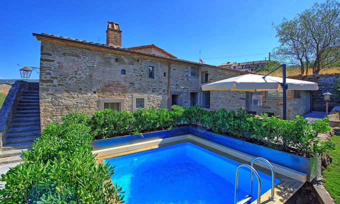 Camucia Villa | Casa La Fonte - Luxury Villa Rental with swimming pool in Cortona, Tuscany
