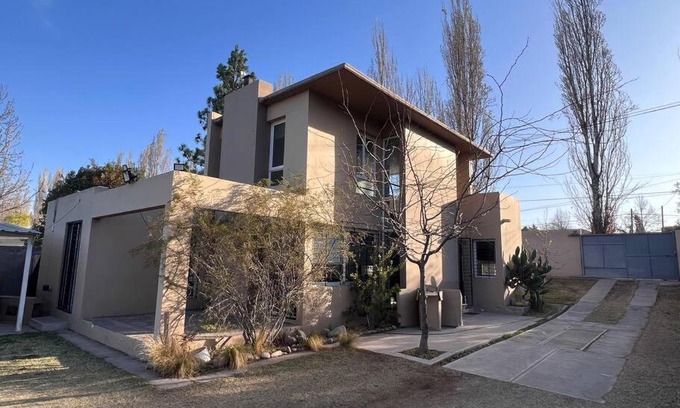 Vistalba House | Casa La Jarilla, con jardín y piscina en Vistalba
