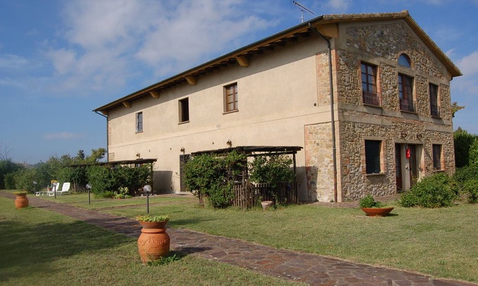 Volterra House | Casa La Pergoletta, immersed in the hills of Volterra, a true relaxation