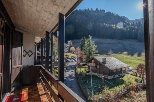 Lizzola Apartment | Casa Lea