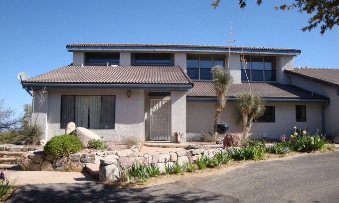 Oracle House | Casa Linda: Elegant Desert Mountain Vacation Home