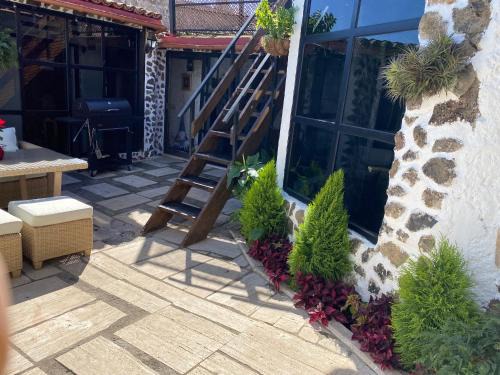 El Tanque House | CASA MARA Casa Rural con terraza, barbacoa y vistas al Teide