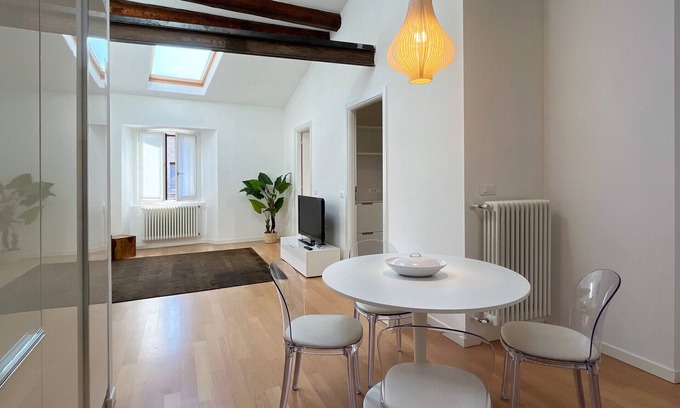 Lecco Apartment | Casa Moira - Affitti Brevi Italia