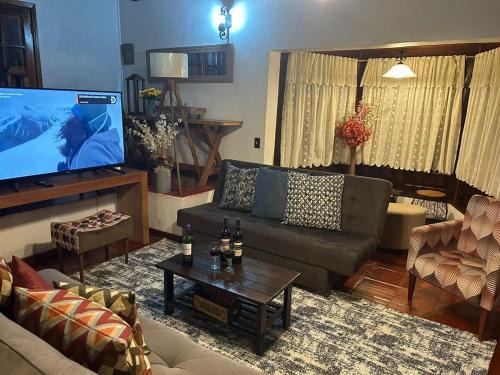 Monte Verde House | Casa para 10 pessoas cantinho do canarinho