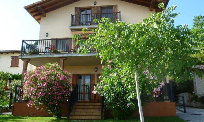 Cendea de Olza Apartment | Casa Paskalena