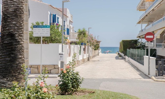 Miami Platja House | Casa Pescador by MarCalma