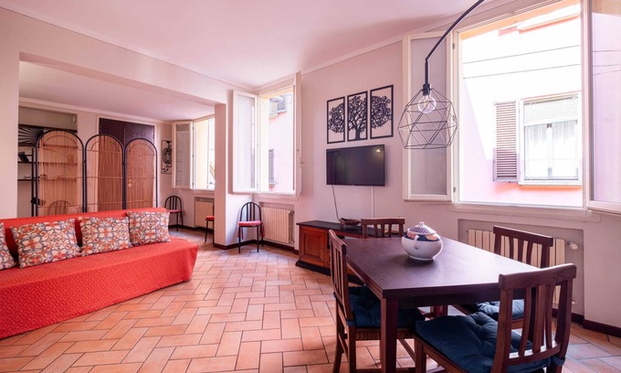 Historic Center Apartment | Casa Petroni, in the heart of Bologna