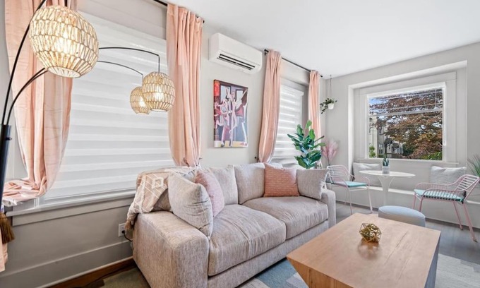 Capitol Hill House | Casa Picasso in North Capitol Hill- Rose Period