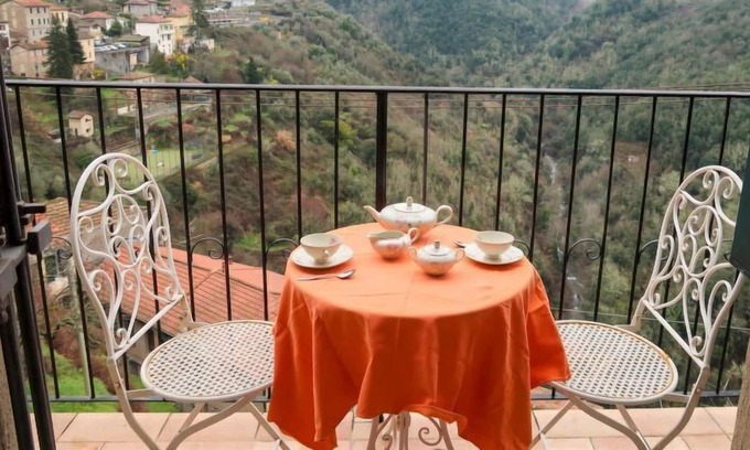 Apricale House | Casa Reanna by Interhome