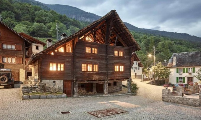 Lavorgo House | Casa Regina - Holidays in a listed building