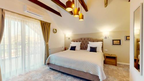 Lazaret House | Casa Renium