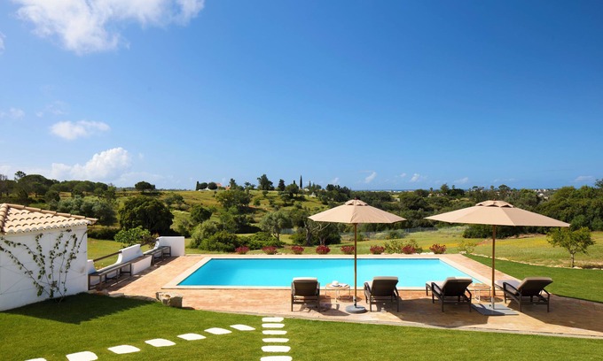 Salema Villa | Casa Rosa dos Ventos