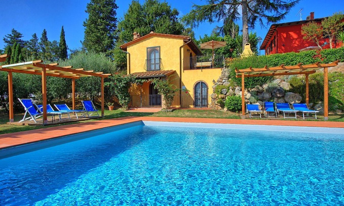 Certaldo Apartment | Casa Rossa 4 - Apartment with swimming pool