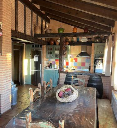 Aguilera House | Casa Rural La Charolesa