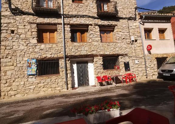 Tormon House | Casa Rural y Albergue Tormon