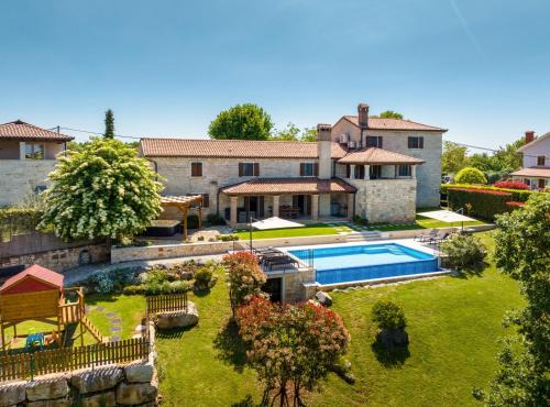 Tinjan Villa | Casa Serena