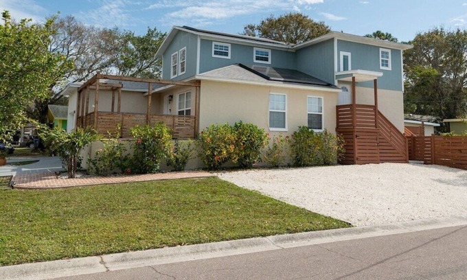 Bayview House | Casa Tranquila, whole 5 bed 3.5 bath house, sleep11