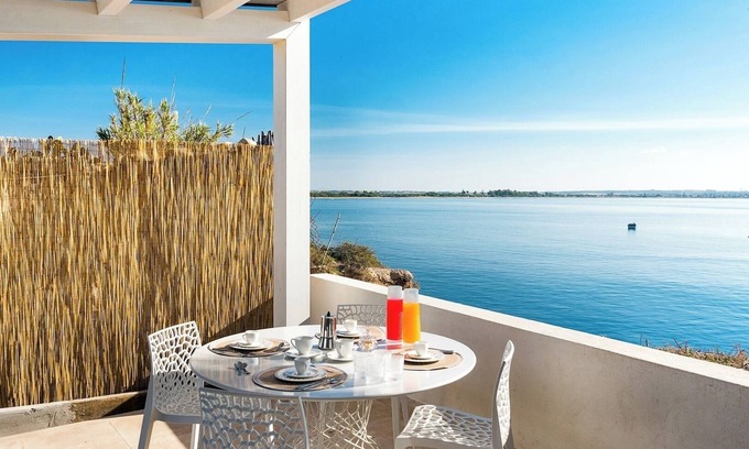 Santa Maria del Focallo Villa | Casa Ulisse, sea front property