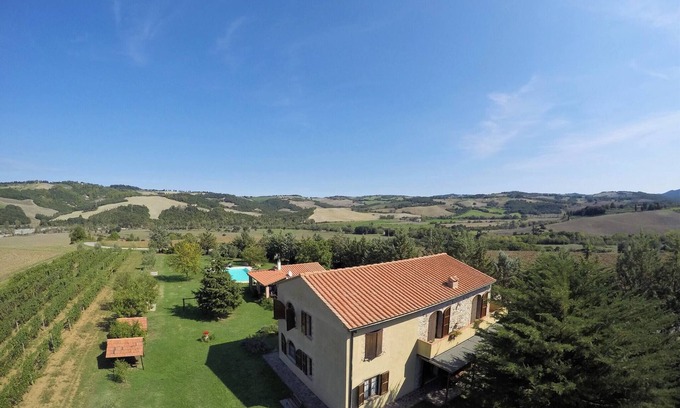 Pomarance Apartment | Casa Uva Agriturismo Le Selvole - Tuscany