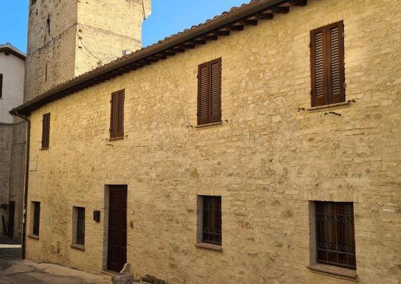 Montefalco Apartment | Casa vacanze Torre dell'orologio
