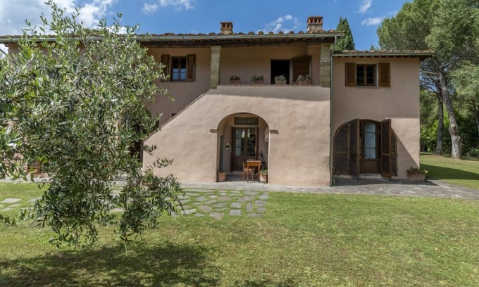 Pergine Valdarno House | Casa Vecchia Toscana - apartment with swimming pool