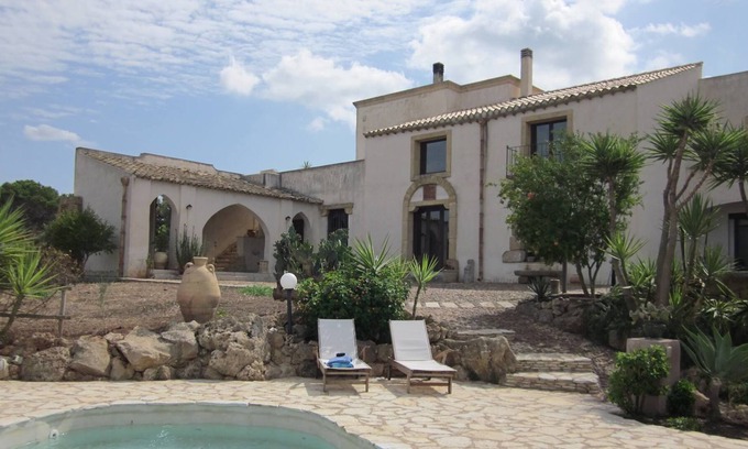 Marsala Bed & Breakfast | Casale Alma