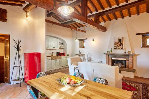 Camucia House | Casale Margherita