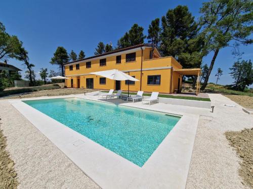 Belvedere Ostrense House | Casale Medi - Nuove ed eleganti case con giardino, vista e piscina condivisa