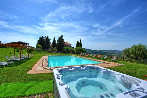 Castiglione d'Orcia Villa | Casale Santa Francesca by PosarelliVillas