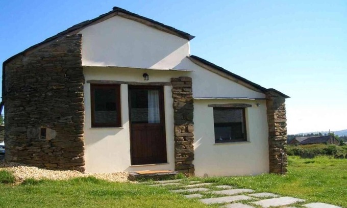 Monfero House | CASAS DO CAMPO - ALPENDRE (2 pax)