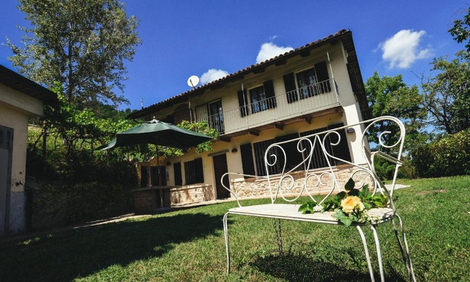 Diano d'Alba Apartment | Cascina Flino
