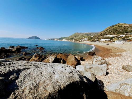 Ischia Porto Apartment | Casetta Iacono appartamento Aenaria