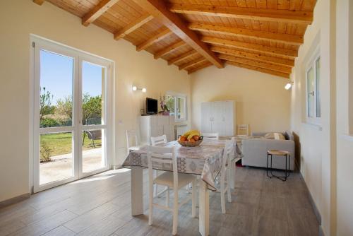 Lurate Caccivio House | Casina Bianca