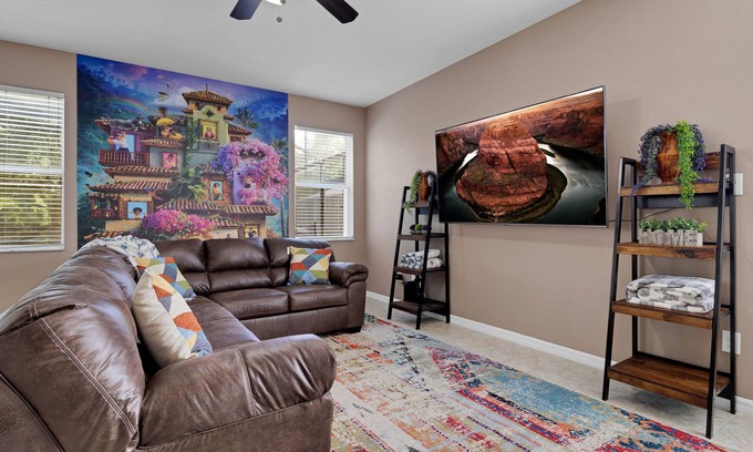 Veranda Palms House | Casita - 5bdr Sleeps 13 - 15 minutes away from Disney!