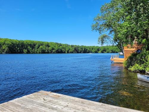 Newaygo Apartment | Castaway Cottage on Croton Pond #4