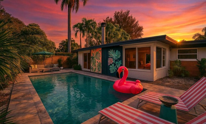 Lauderdale Isles House | Castaways Casita | Saltwater Pool | Dog Friendly