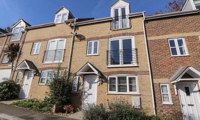 Weymouth House | Castle Cove View