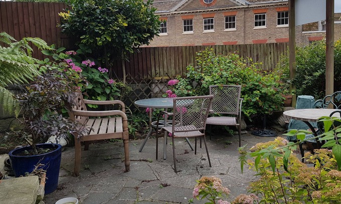 Dover House | Castle Guest House